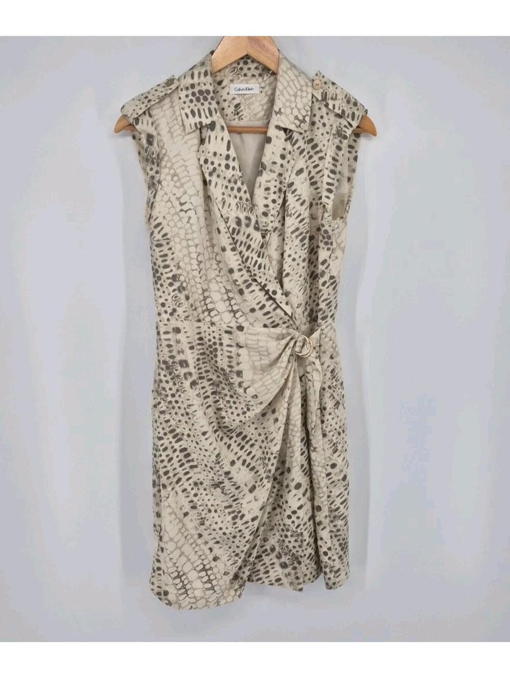 Calvin Klein Cream Gray Animal Print Wrap Dress Buckle Belt Lined Size 8